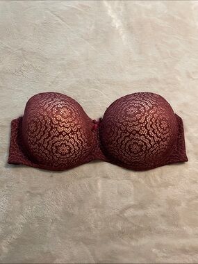 Strapless Lace Push-Up Bra - Burgundy